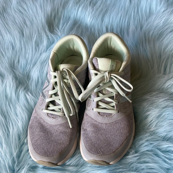 New Balance Shoes - NEW BALANCE 711 SNEAKERS Size 8 Womans